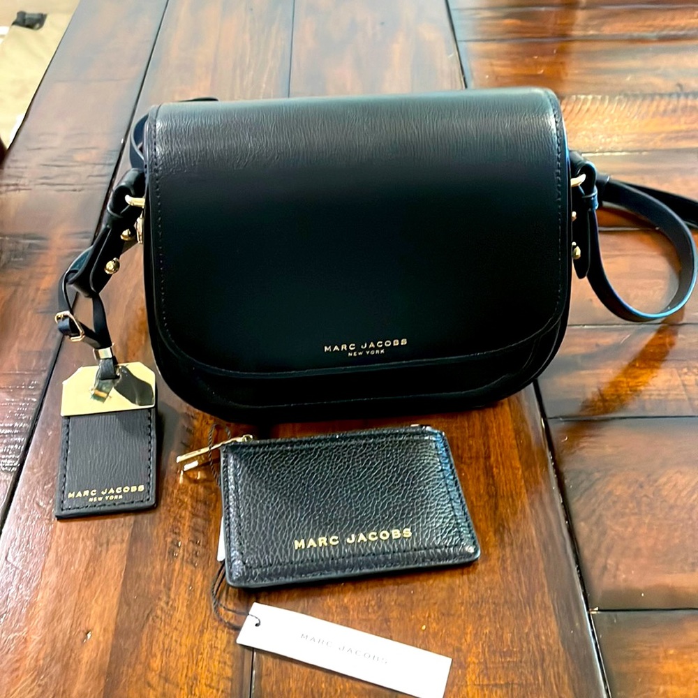 MARC JACOBS PURSE AND WALLET